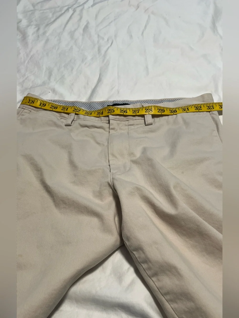 Men”s Banana Republic Chinos 10” Light Khaki Flat-Front Shorts Size 32
